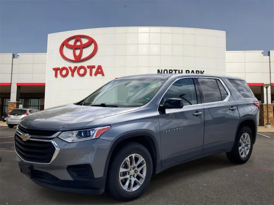 2019 Chevrolet Traverse LS photo 1