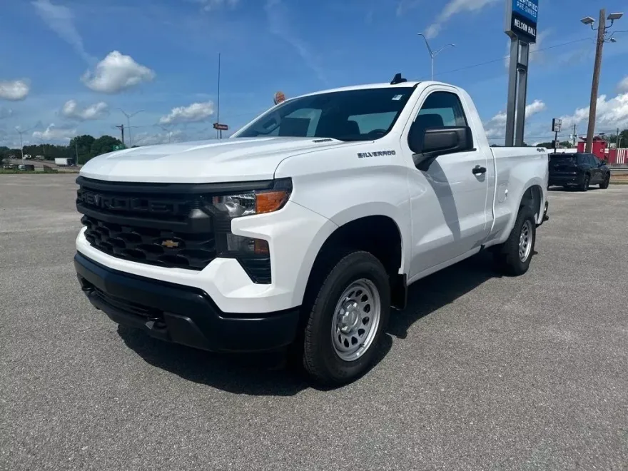 2025 Chevrolet Silverado 1500 photo 1