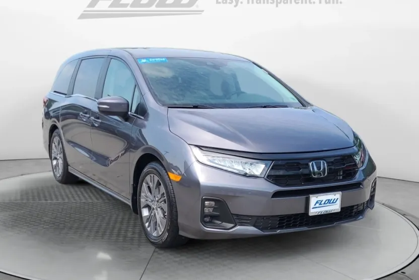 2025 Honda Odyssey Touring photo 1