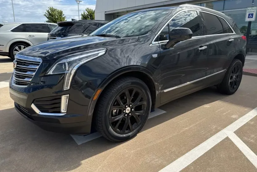 2019 Cadillac XT5 Luxury photo 1