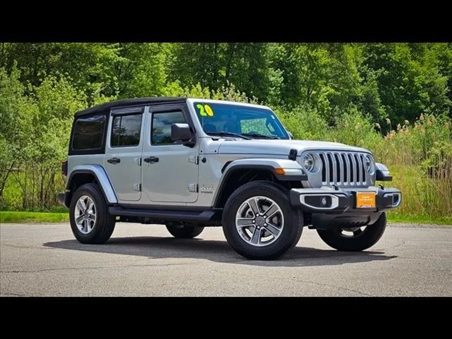 2020 Jeep Wrangler Unlimited Sahara photo 1