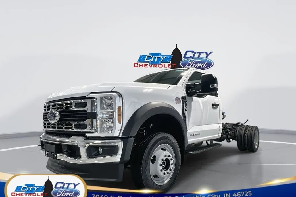 2025 Ford F-550 XL photo 1