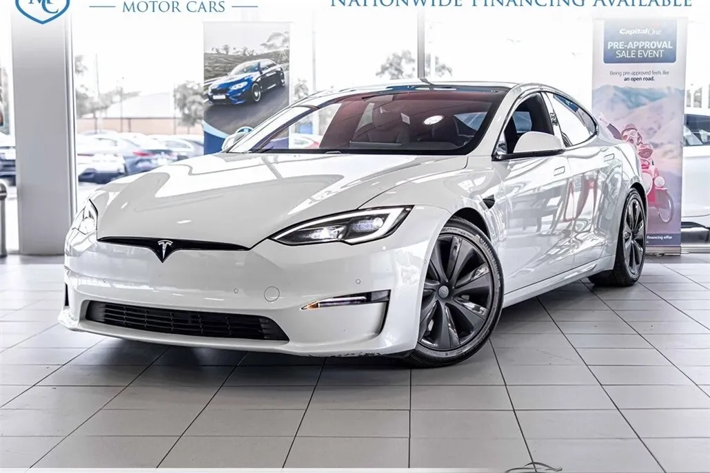 2023 Tesla Model S Standard Range photo 1