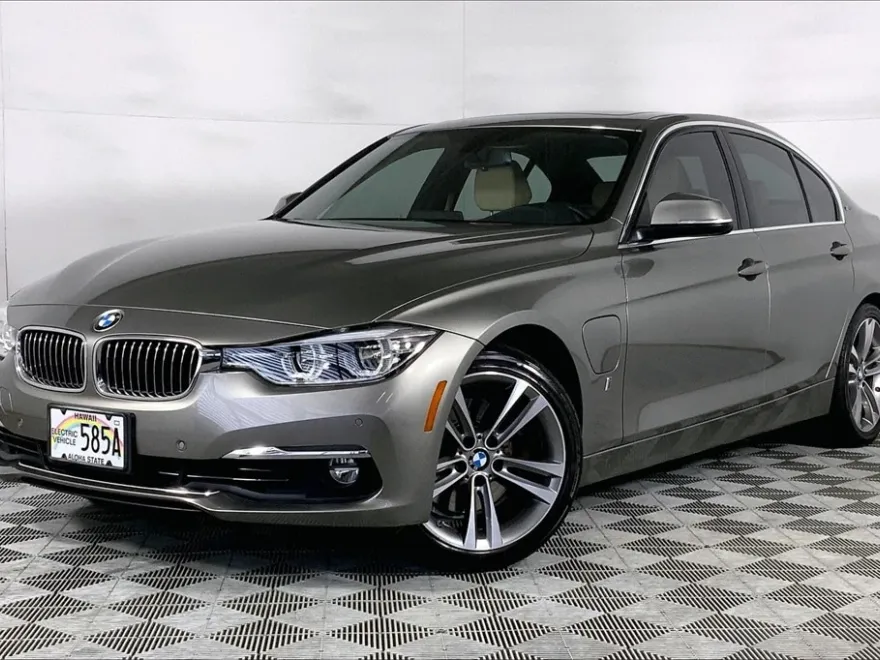 2018 Bmw 330e Sedan photo 1