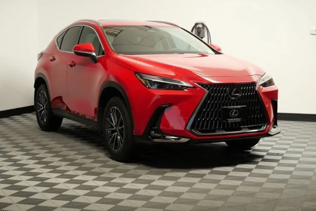 2025 Lexus NX 350h photo 1