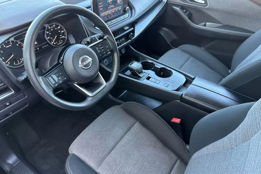 2023 Nissan Rogue SV photo 1