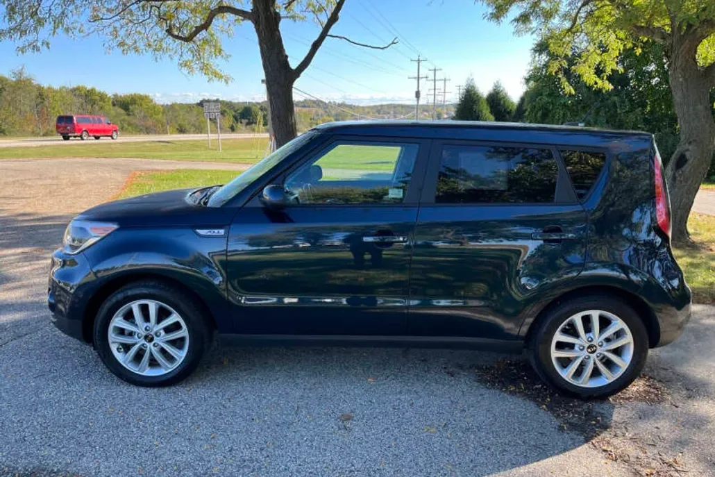 2019 Kia Soul Plus photo 1