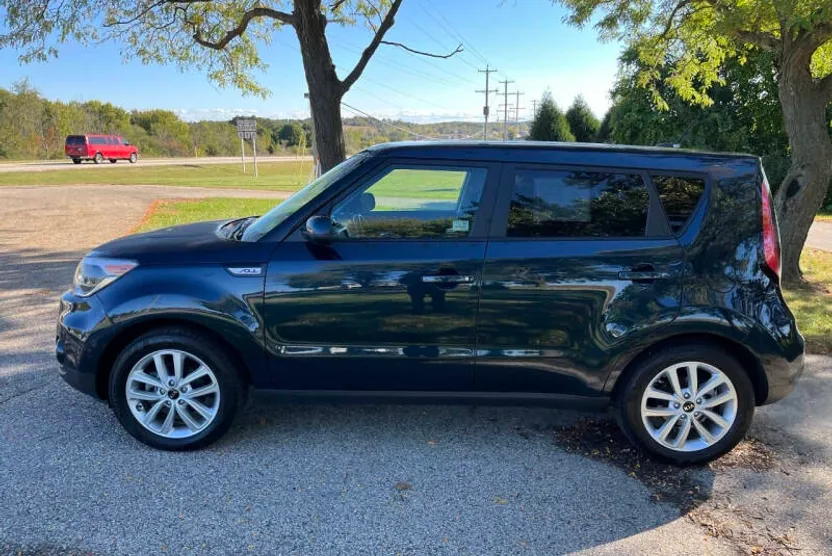 2019 Kia Soul Plus photo 1