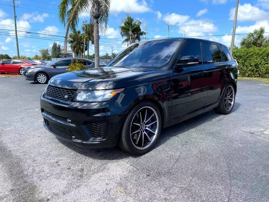 2016 Land Rover Range Rover Sport SVR photo 1