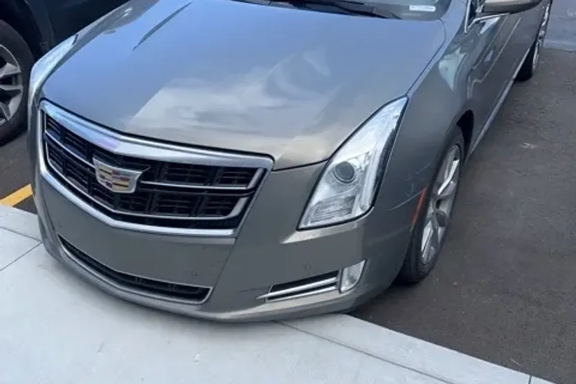 2017 Cadillac XTS Luxury photo 1