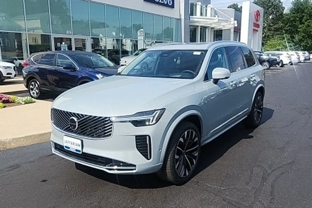 2026 Volvo XC90 photo 1