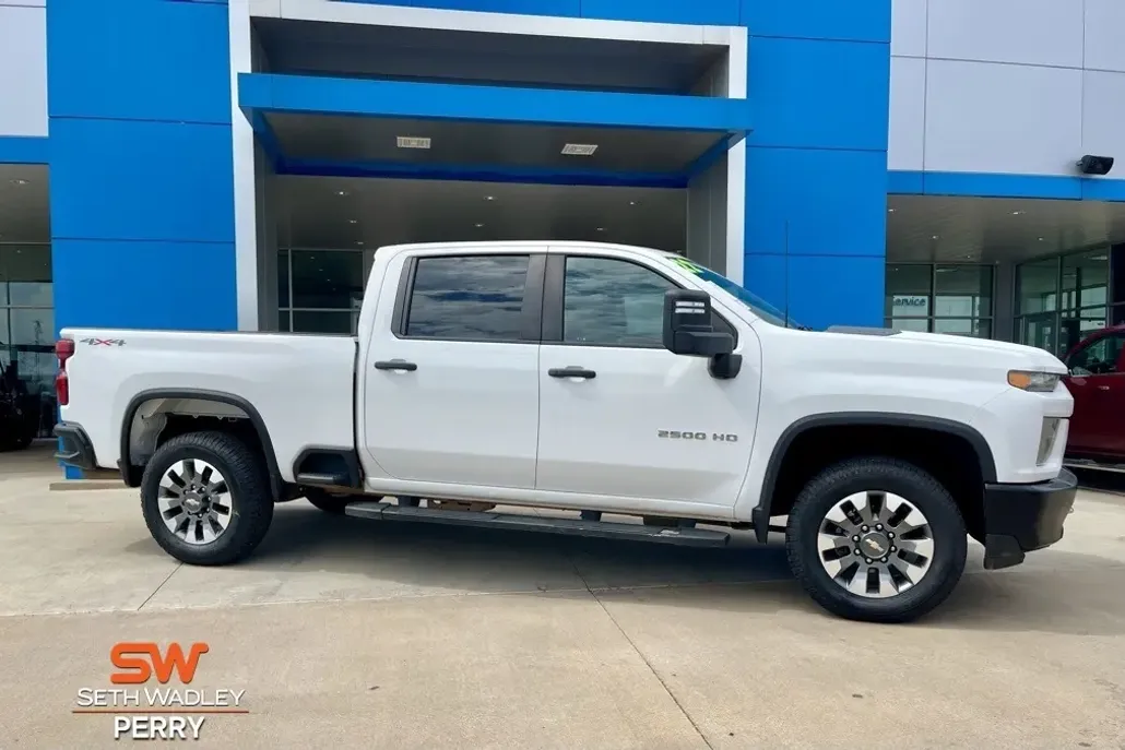 2022 Chevrolet Silverado 2500HD Custom photo 1