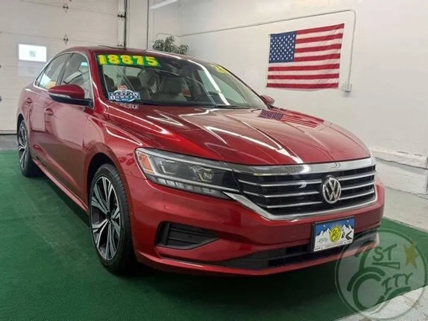 2020 Volkswagen Passat SEL photo 1