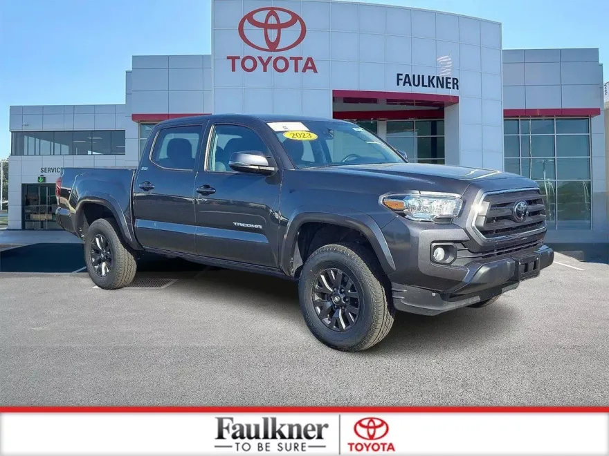 2023 Toyota Tacoma SR5 photo 1