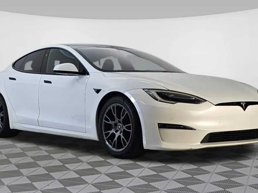 2021 Tesla Model S Plaid photo 1