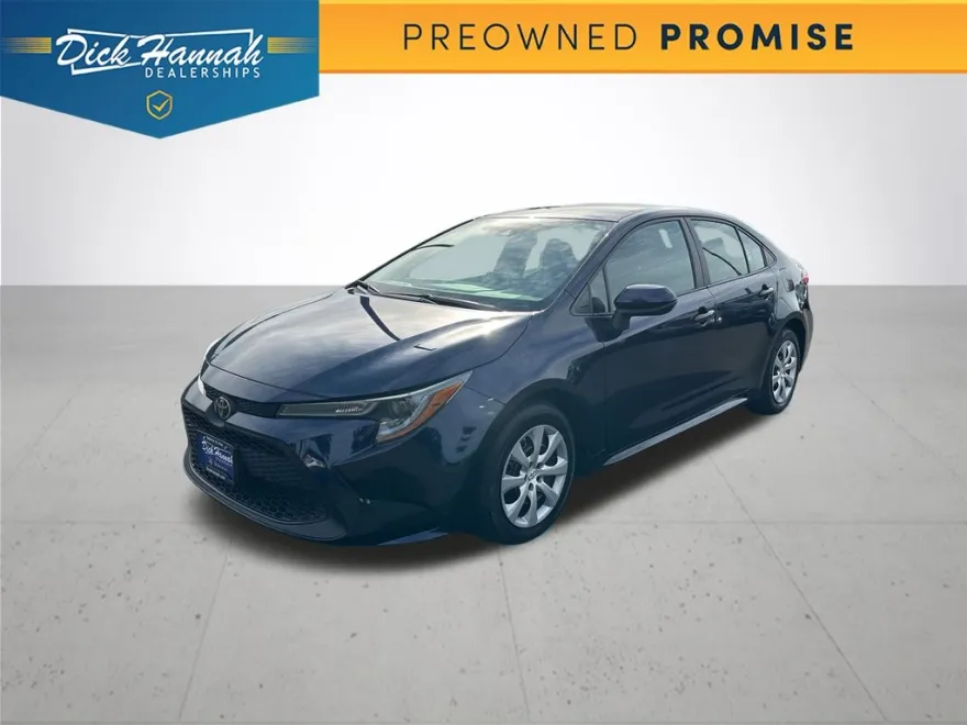 2022 Toyota Corolla LE photo 1