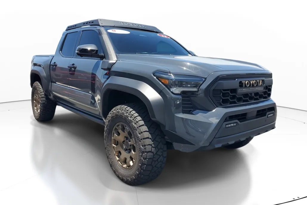 2024 Toyota Tacoma 4x4 Trailhunter photo 1
