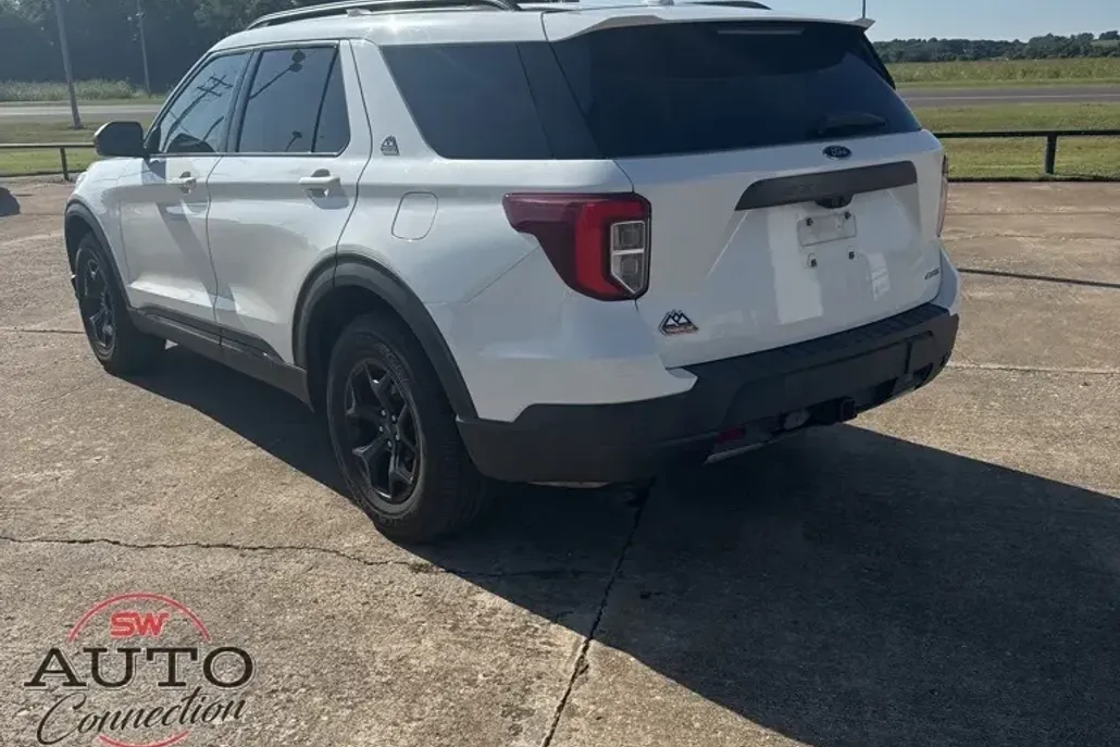 2021 Ford Explorer Timberline photo 1