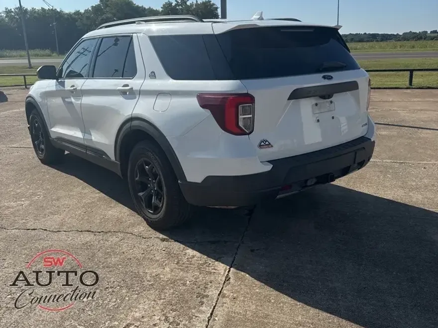 2021 Ford Explorer Timberline photo 1