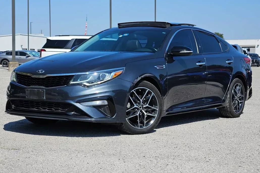 2020 Kia Optima SE photo 1