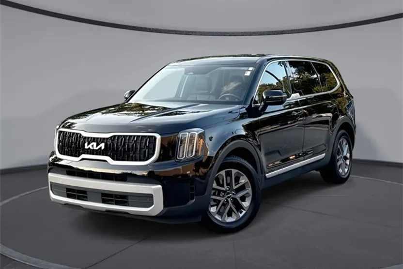 2023 Kia Telluride LX photo 1