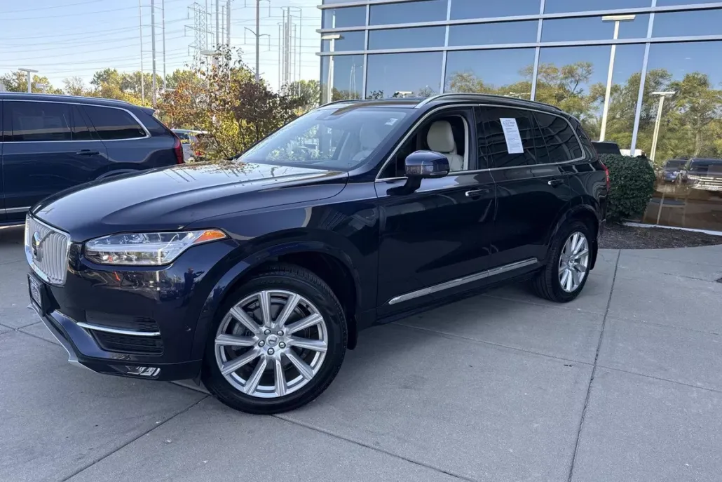 2017 Volvo XC90 T6 Inscription photo 1