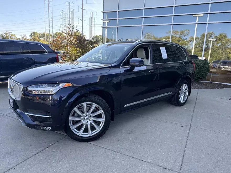 2017 Volvo XC90 T6 Inscription photo 1