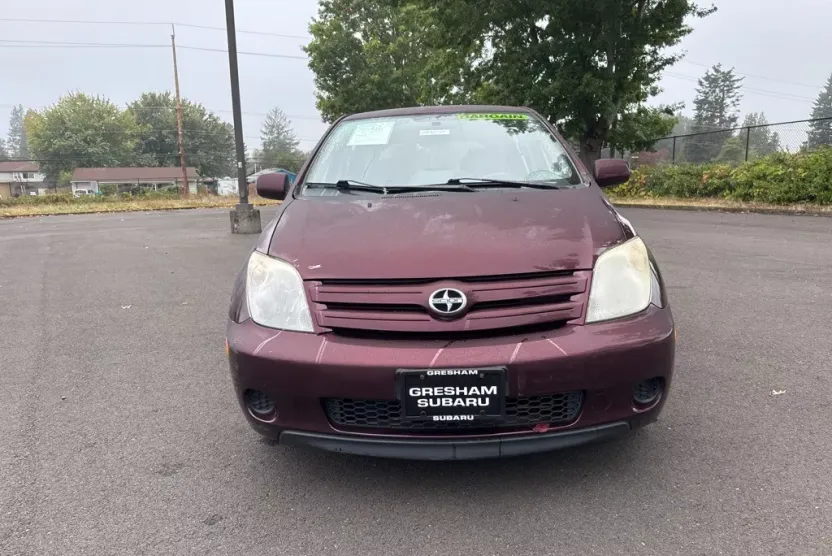 2005 Scion xA Base photo 1