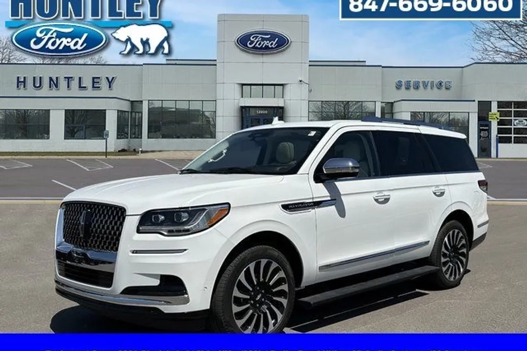 2024 Lincoln Navigator Black Label photo 1