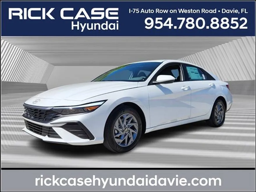 2025 Hyundai Elantra Hybrid Blue photo 1