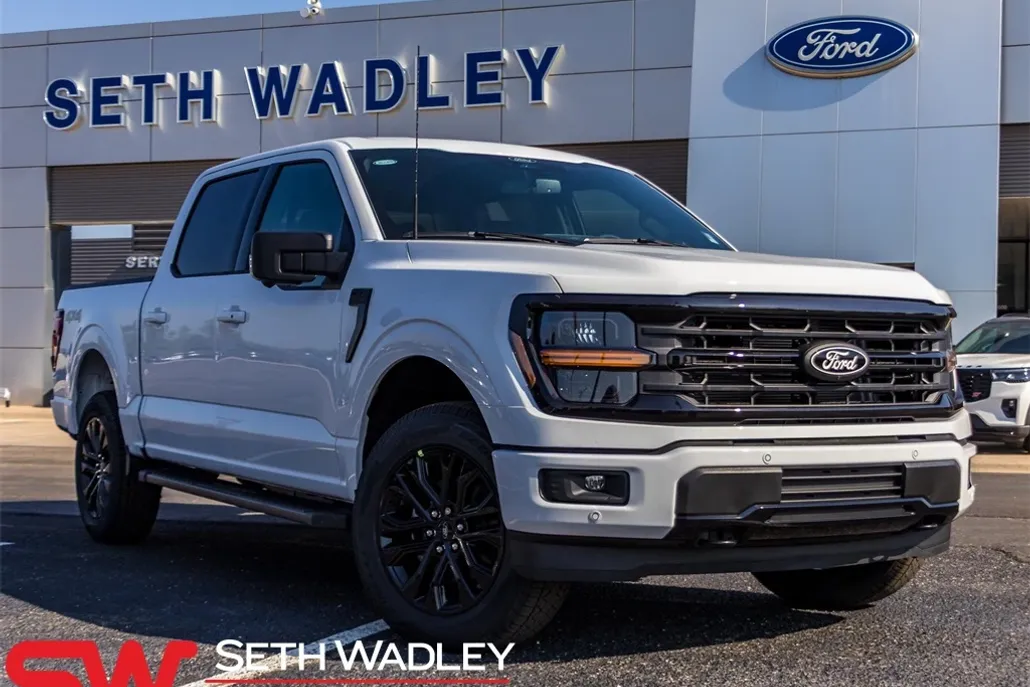 2025 Ford F-150 XLT photo 1