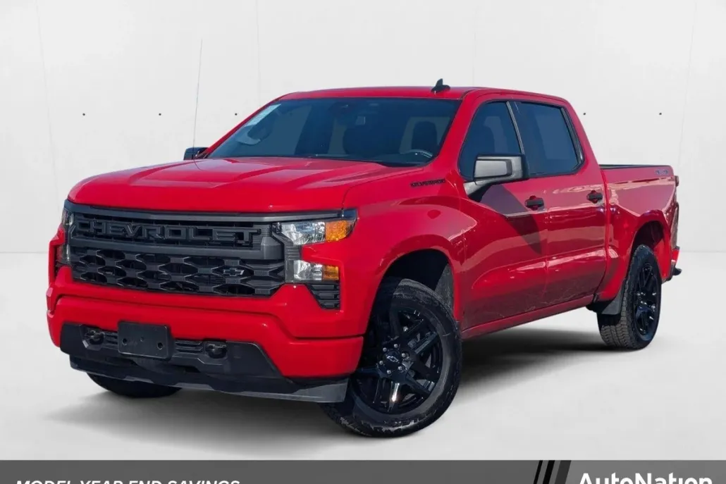 2024 Chevrolet Silverado 1500 Custom photo 1