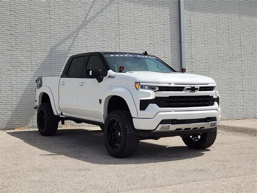 2025 Chevrolet Silverado 1500 RST photo 1