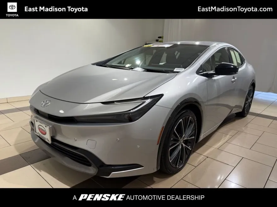 2025 Toyota Prius XLE photo 1