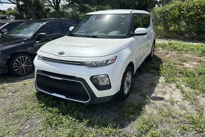 2020 Kia Soul S photo 1