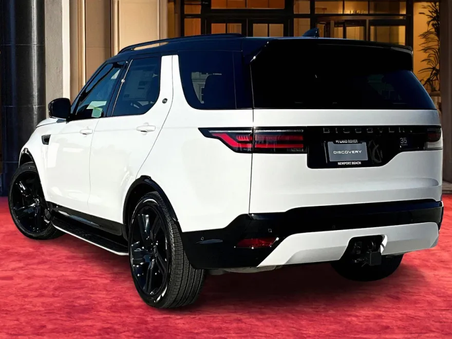 2025 Land Rover Discovery P360 Dynamic SE photo 1