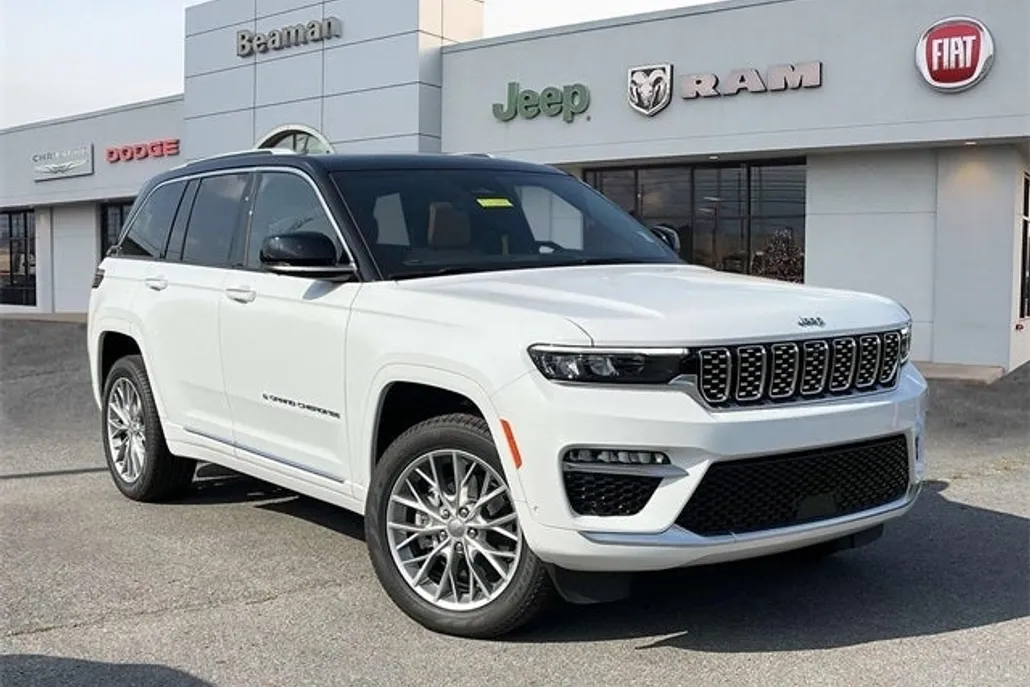 2024 Jeep Cherokee Base photo 1