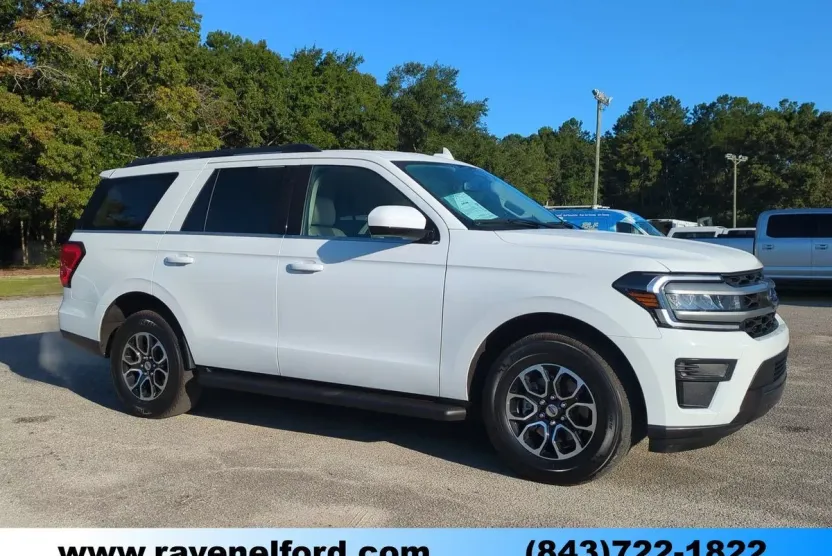 2024 Ford Expedition XLT photo 1