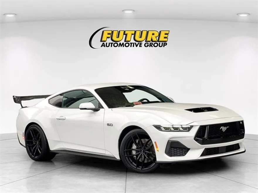 2024 Ford Mustang GT Premium photo 1