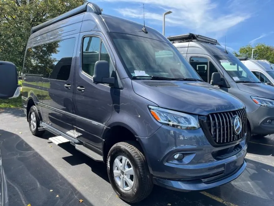 2025 Mercedes Benz Sprinter 2500 photo 1