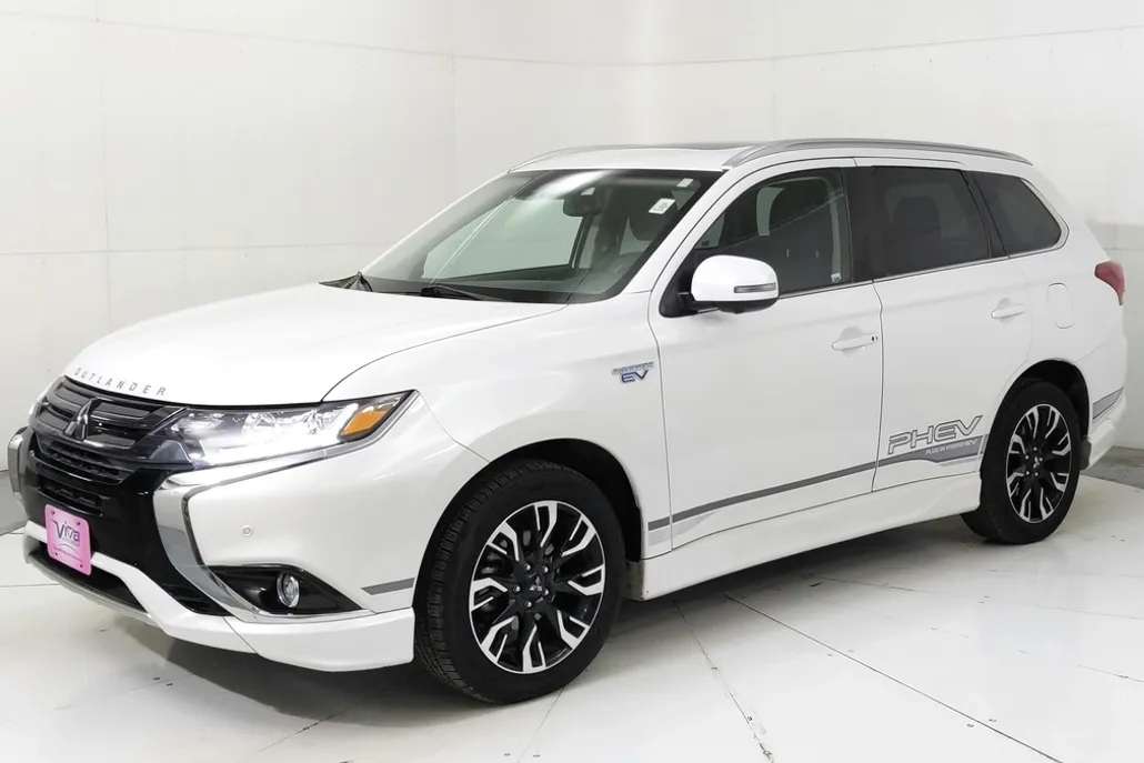 2018 Mitsubishi Outlander PHEV GT photo 1