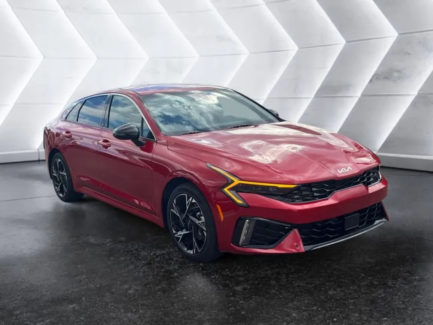 2025 Kia K5 GT-Line photo 1
