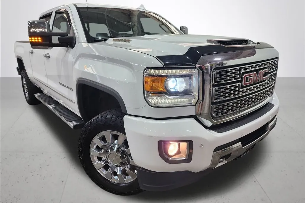 2019 Gmc Sierra HD Denali photo 1