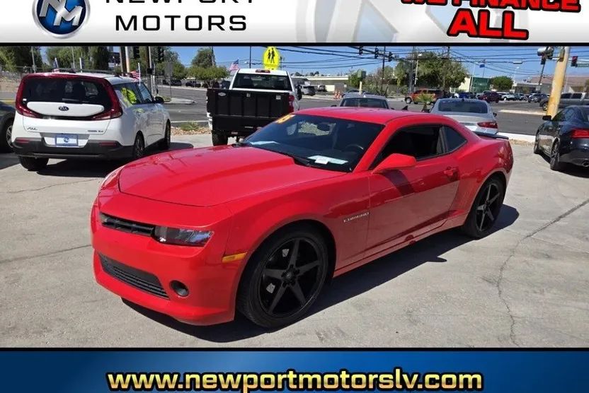 2015 Chevrolet Camaro 1LT photo 1