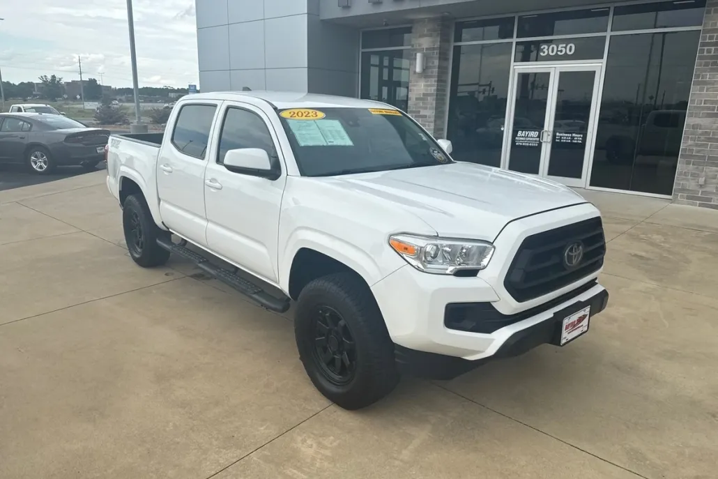 2023 Toyota Tacoma SR V6 photo 1