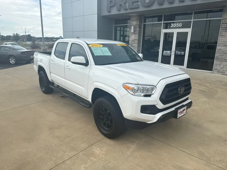 2023 Toyota Tacoma SR V6 photo 1