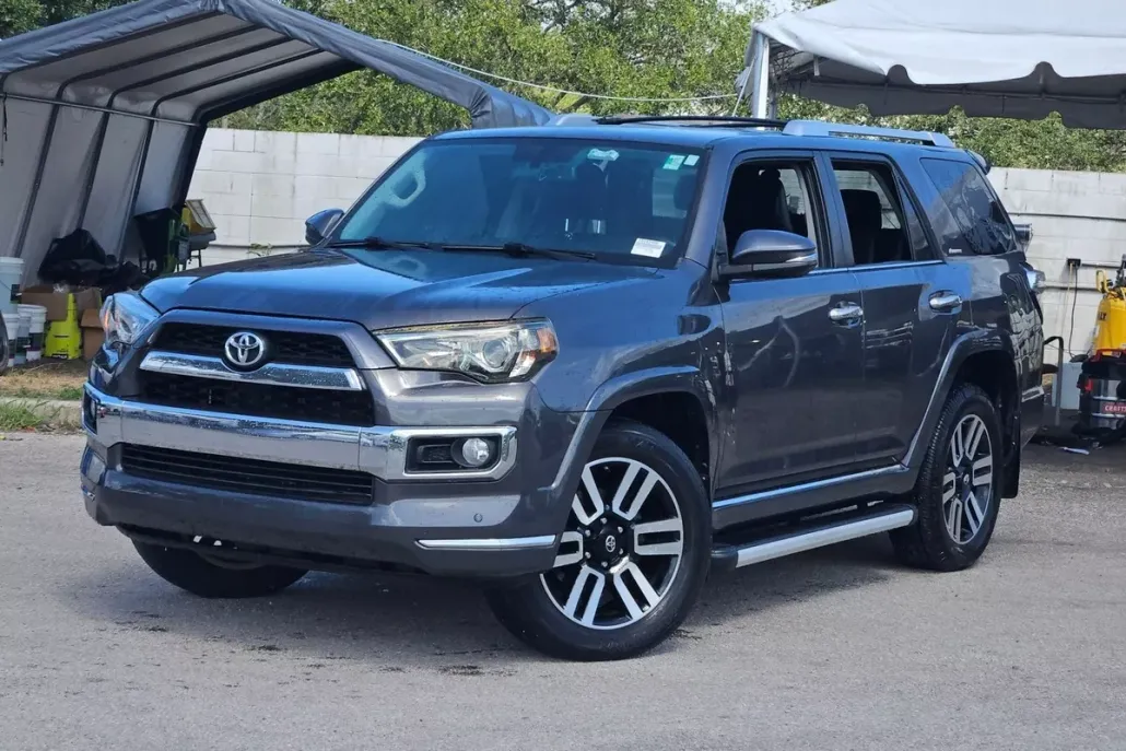 2014 Toyota 4Runner 4WD V6 Limited photo 1