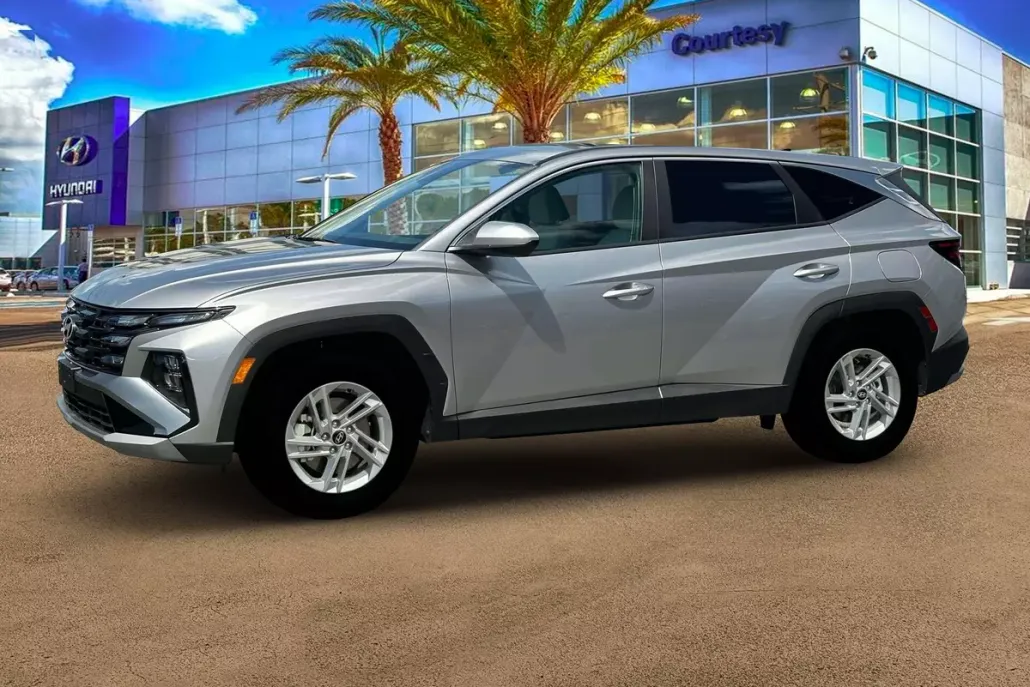2026 Hyundai Tucson SE photo 1