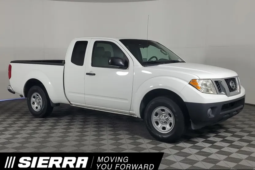 2013 Nissan Frontier S photo 1