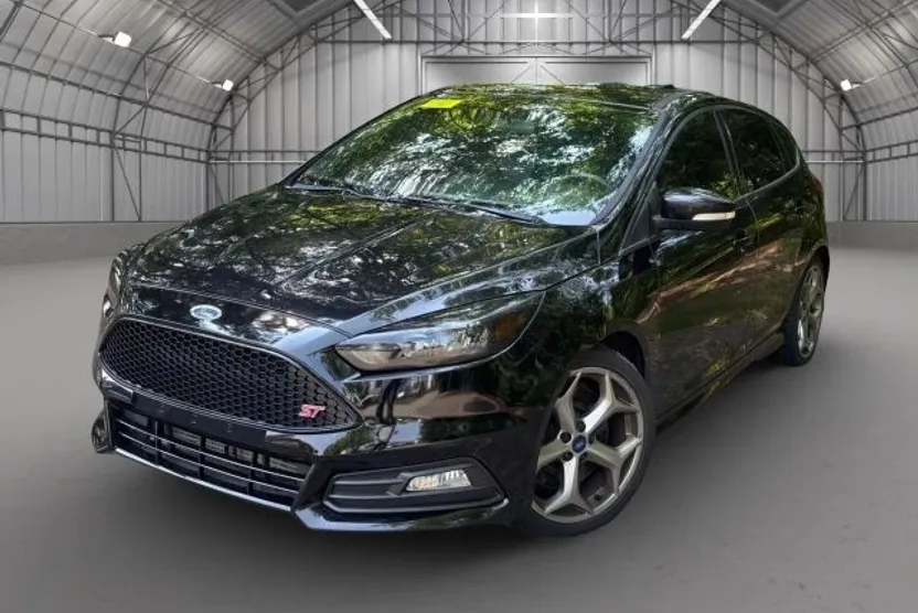 2017 Ford Focus ST photo 1